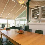 Luxury House With Pool Løkken