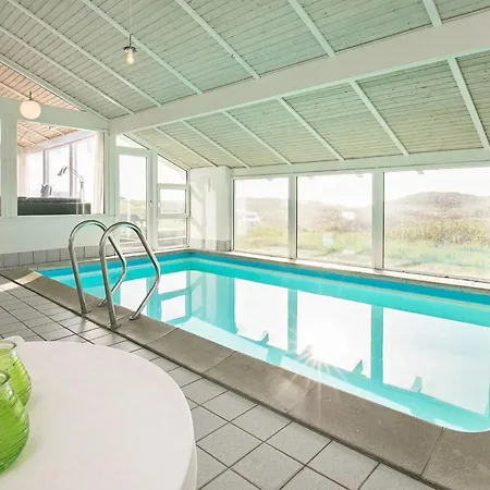 Luxury House With Pool Casa de Férias