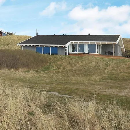 Luxury House With Pool Løkken