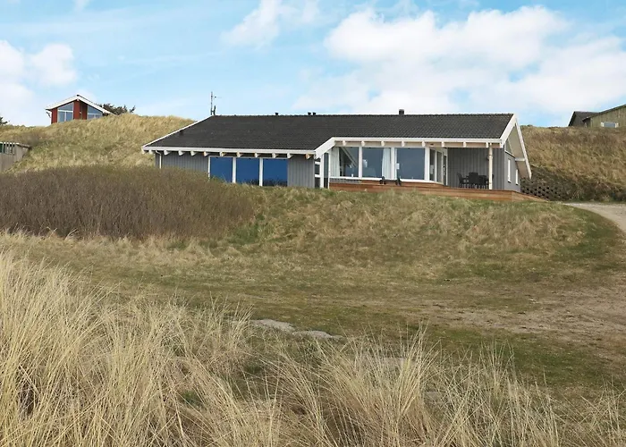 Luxury House With Pool Løkken